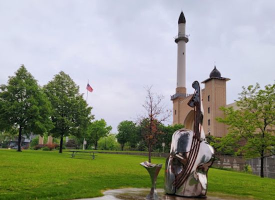 montana/helena/attraction/guitar-sculpture