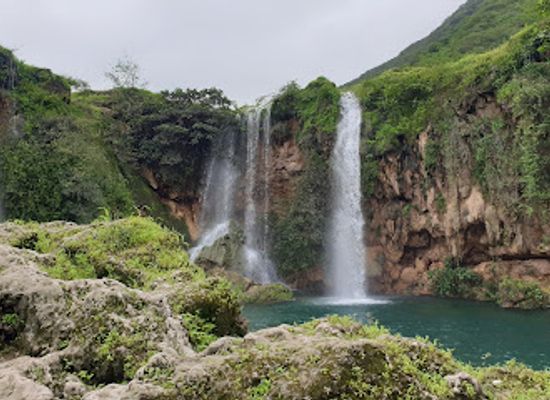 oman/salalah/attraction/shll-jrziz
