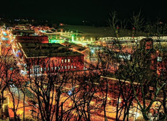 minnesota/stillwater/attraction/stillwater-light-up