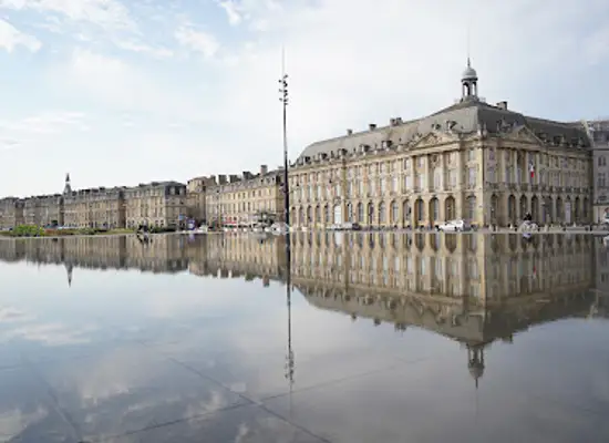 france/bordeaux/saint-seurin-fondaudege/attraction/miroir-d-eau