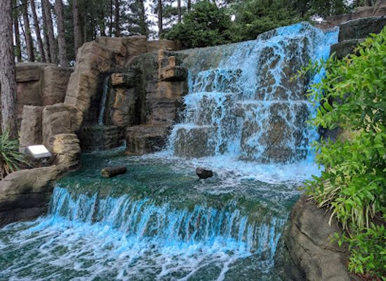 arkansas/hot-springs/attraction/pirate-s-cove-adventure-golf