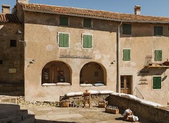 croatia/rovinj/attraction/museum-of-hum-aura