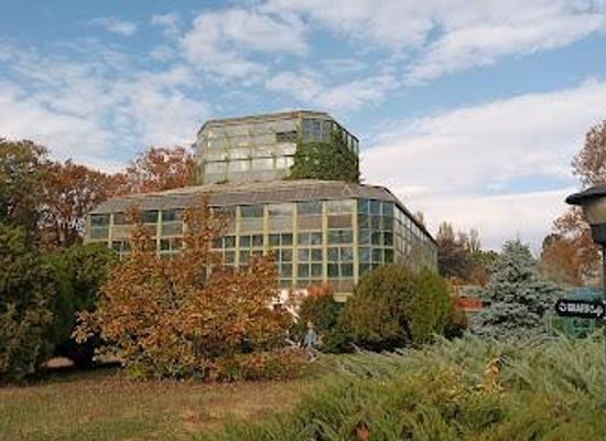 romania/bucharest/attraction/dimitrie-brandza-botanical-garden