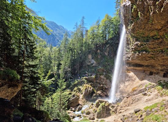 slovenia/zasavje/attraction/waterfall-pericnik