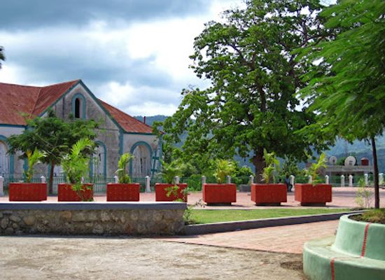 haiti/jacmel/attraction/place-toussaint-louverture-jacmel