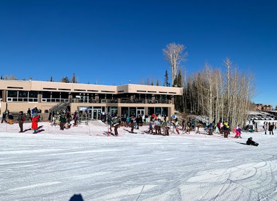 utah/brian-head-ski-resort/attraction/navajo-ski-lodge
