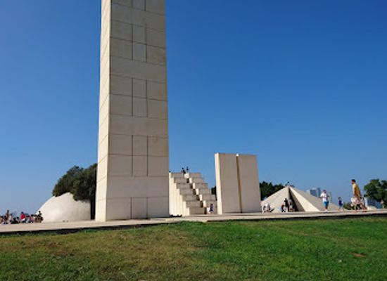 israel/ramat-gan/attraction/kikar-levana
