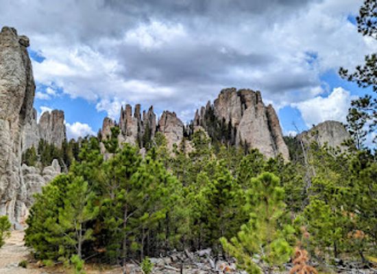 south-dakota/black-hills/attraction/black-elk-peak-trail