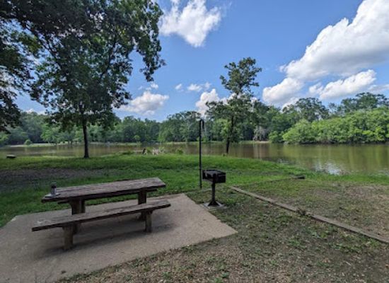 mississippi/the-flatwoods/attraction/lefleur-s-bluff-state-park