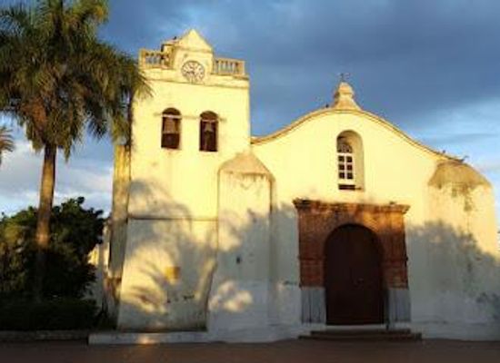 dominican-republic/higuey-region/attraction/monumento-historico-iglesia-parroquial-san-dionisio