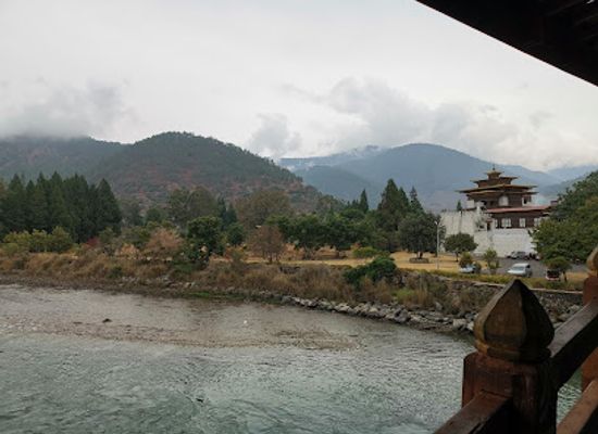 bhutan/phobjikha-valley/attraction/changyul-galem-house