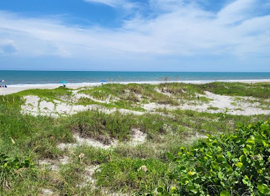 florida/cocoa-beach/attraction/s-8th-st-beach