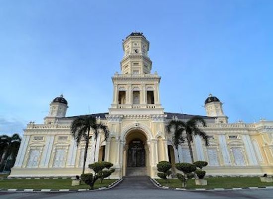 malaysia/johor-bahru/attraction/sultan-abu-bakar-mosque