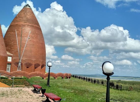 kazakhstan/eastern-kazakhstan/attraction/karasai-and-agyntai-batyrs-memorial-complex