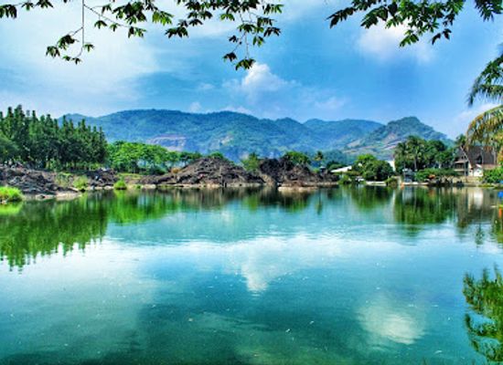 indonesia/west-java/attraction/kampung-batu-malakasari-ecopark