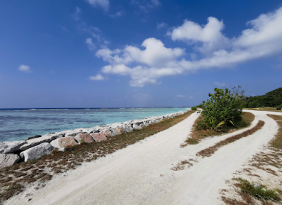 maldives/thulusdhoo-island/attraction/burugaa-beach-hijaab-beach