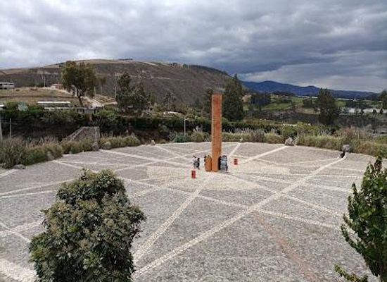 ecuador/ibarra/attraction/quitsato-solar-clock
