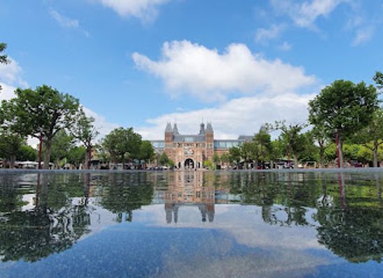 netherlands/amsterdam/museumplein/attraction/moco-museum