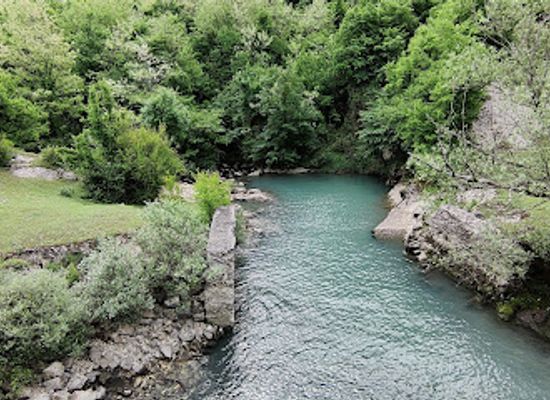 georgia/samtskhe-javakheti/attraction/old-bridge-on-tskhenistskali
