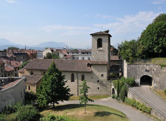 france/rhone-alpes/attraction/musee-archeologique-saint-laurent