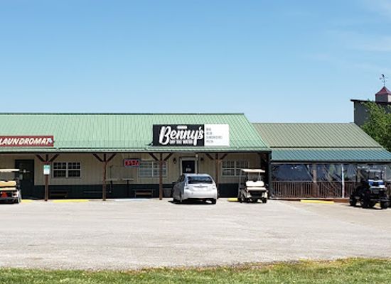 indiana/patoka-lake/attraction/benny-s-off-the-water