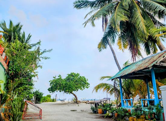 maldives/guraidhoo/attraction/bikini-beach