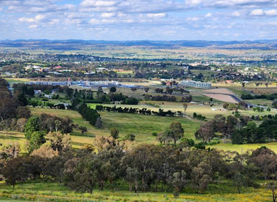 australia/central-west/attraction/wahluu-mount-panorama
