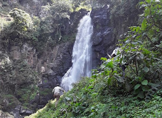 ethiopia/lake-langano/attraction/lepis-waterfall