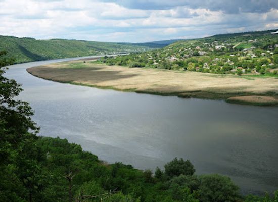 moldova/nistru-river/attraction/tipova-monastery