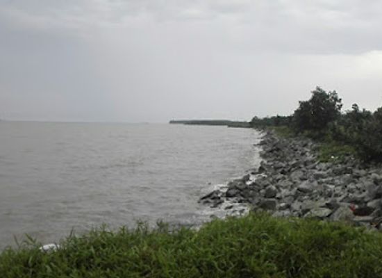 malaysia/southern-region/attraction/pantai-tanjung-rhu-pulau-carey