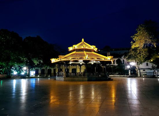vietnam/hanoi/attraction/sword-lake-octagon-house