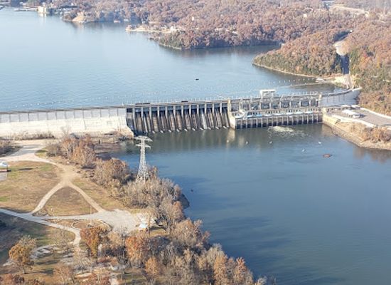 missouri/lake-of-the-ozarks/attraction/lake-ozark-helicopters-inc