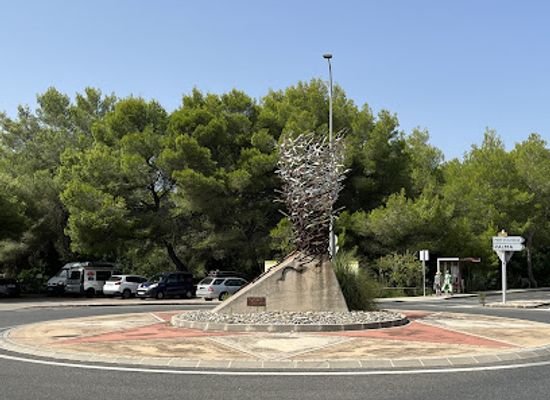 spain/mallorca/attraction/pamyatnik-zmei