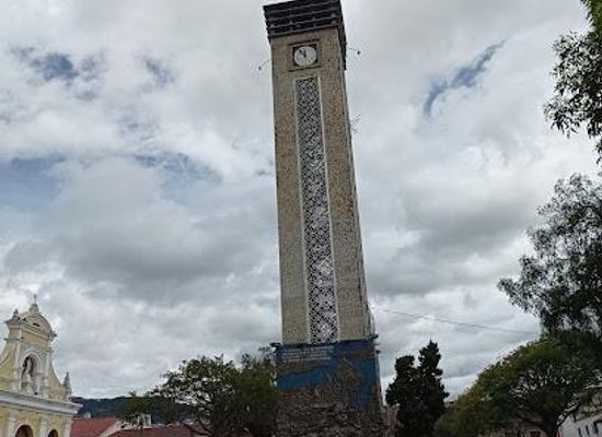 ecuador/loja/attraction/independence-square-san-sebastian