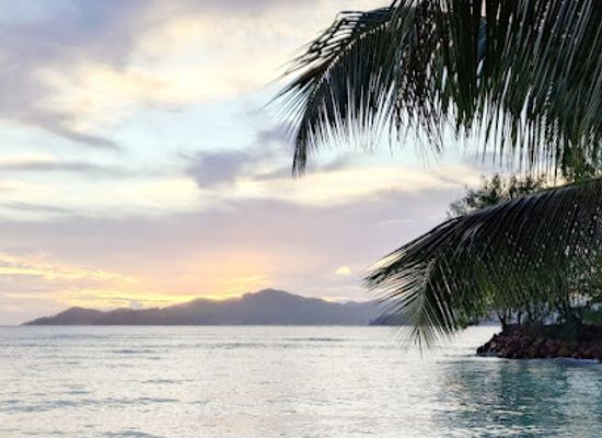 seychelles/la-digue-island/attraction/natural-swimming-pool