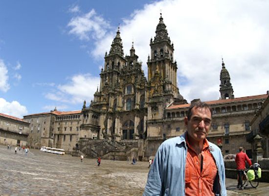 spain/camino-de-santiago/attraction/praza-da-quintana-de-vivos