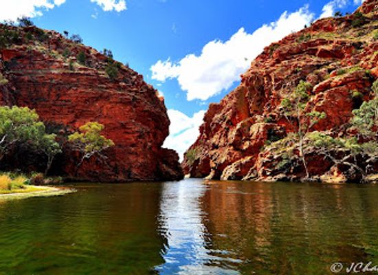 australia/central-west/attraction/ellery-creek-big-hole