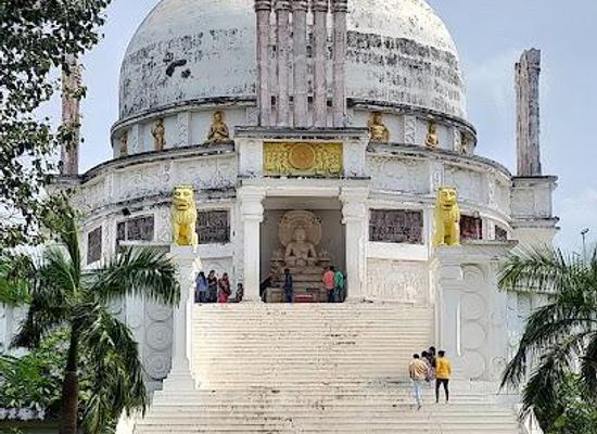 india/bhubaneswar/attraction/dhauli-shanti-stupa