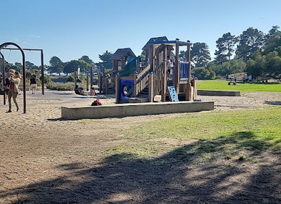 california/east-bay/attraction/shorebird-park-stage