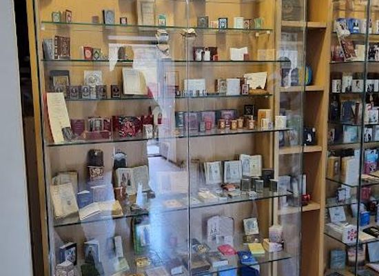 azerbaijan/baku/attraction/museum-of-miniature-books