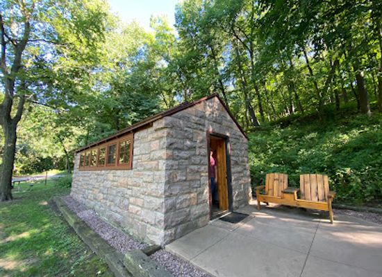 iowa/stone-state-park/attraction/stone-state-park-campground-and-lodge