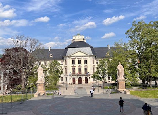 hungary/eger/attraction/bazilika-lepcsosor