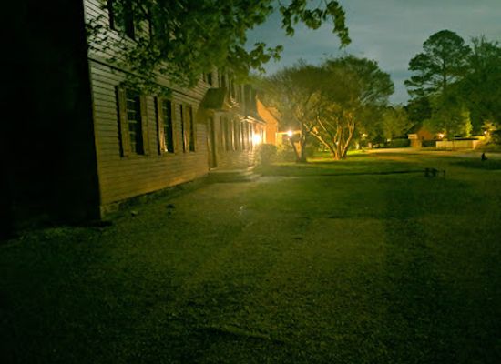 virginia/chesapeake-bay-region/attraction/the-original-ghost-of-williamsburg-candlelight-walking-tour