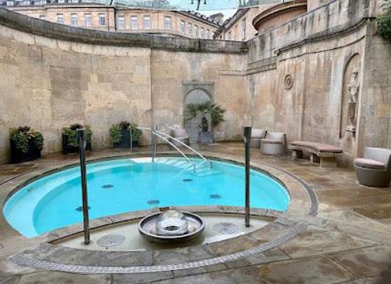 united-kingdom/wiltshire/attraction/the-cross-bath