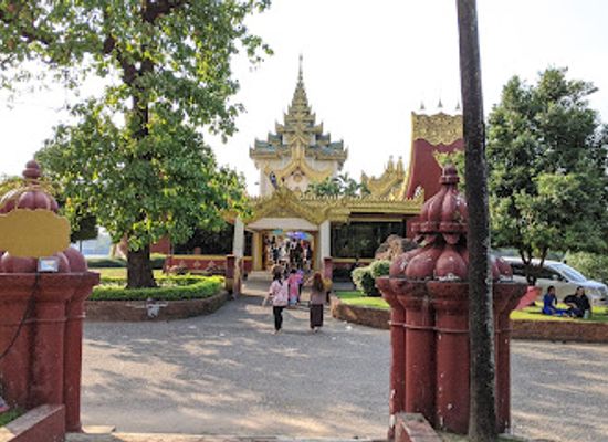 myanmar-burma/yangon-region/attraction/kandawgyi-park
