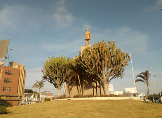 peru/chiclayo-region/attraction/ovalo-quinones
