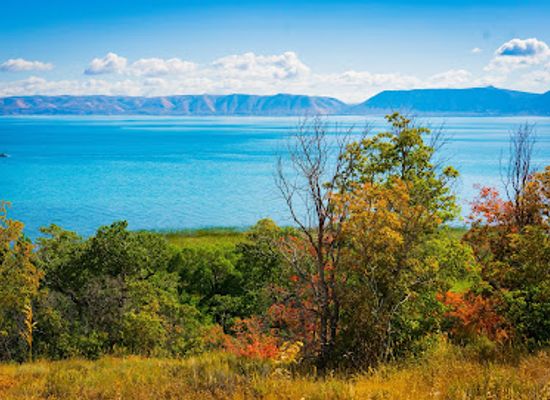 utah/bear-river-valley/attraction/bear-lake-valley-convention-and-visitors-bureau