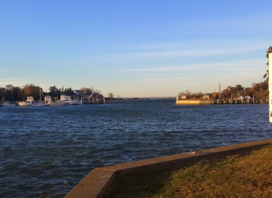 new-york/the-hamptons/attraction/meschutt-beach-county-park