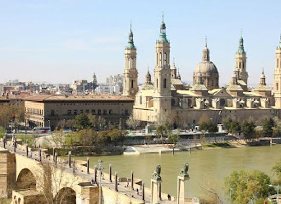 spain/zaragoza/attraction/museo-de-los-faroles-y-rosario-de-cristal