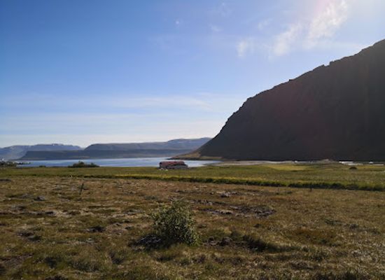 iceland/westfjords/attraction/litla-eyri-rest-stop